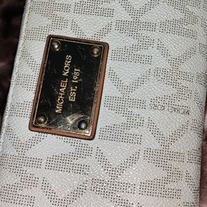 Michael kors wallet